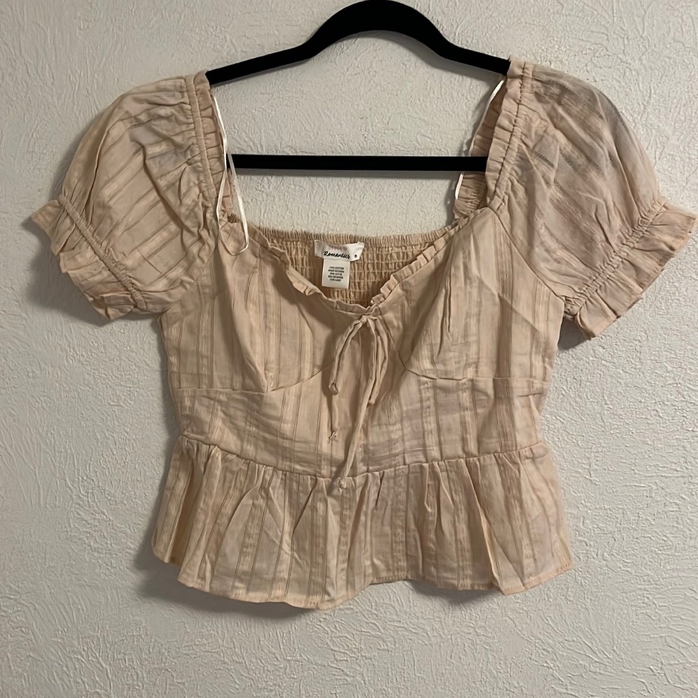 Tan puffy sleeved top